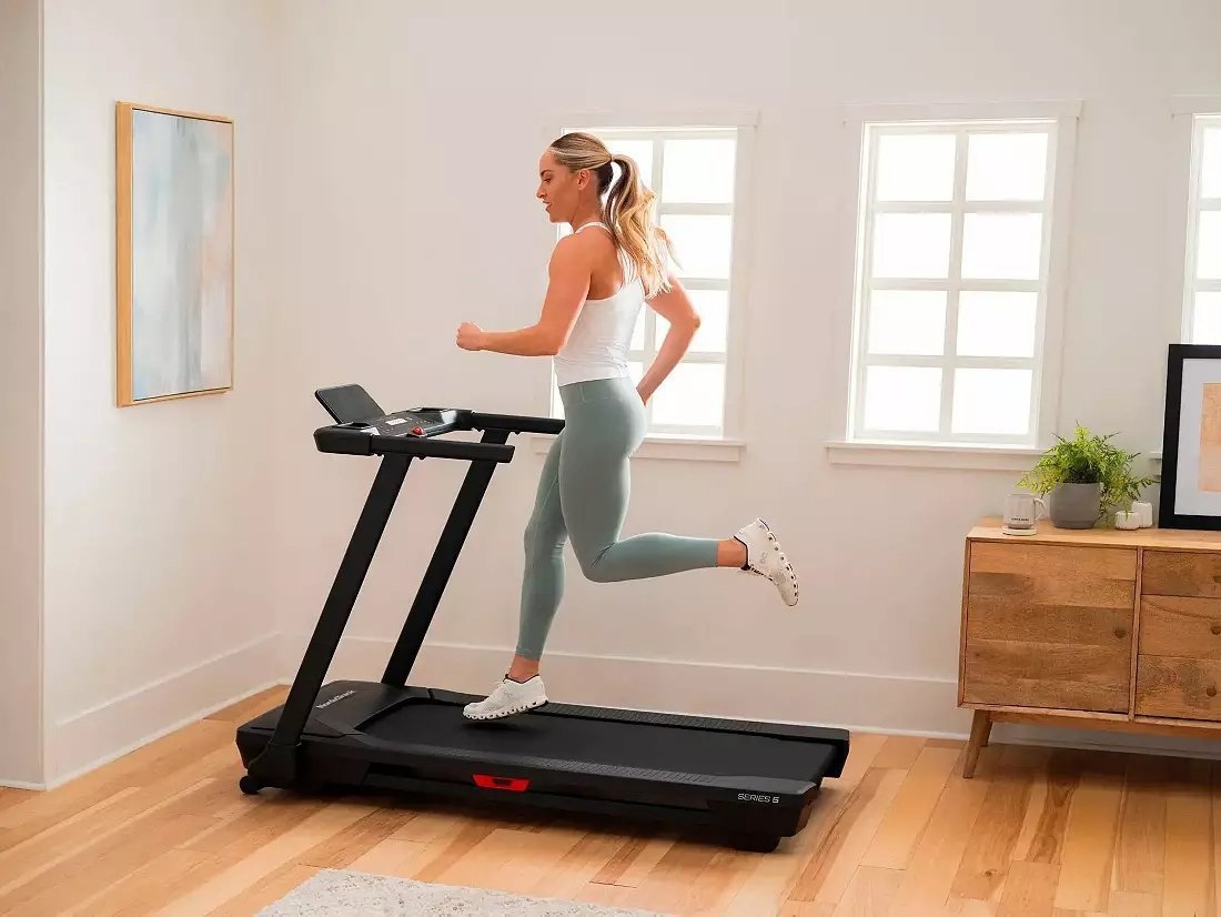 Smart Folding Treadmill with HD Touchscreen, Interactive Training & Incline Control for Home Fitness - Image 3