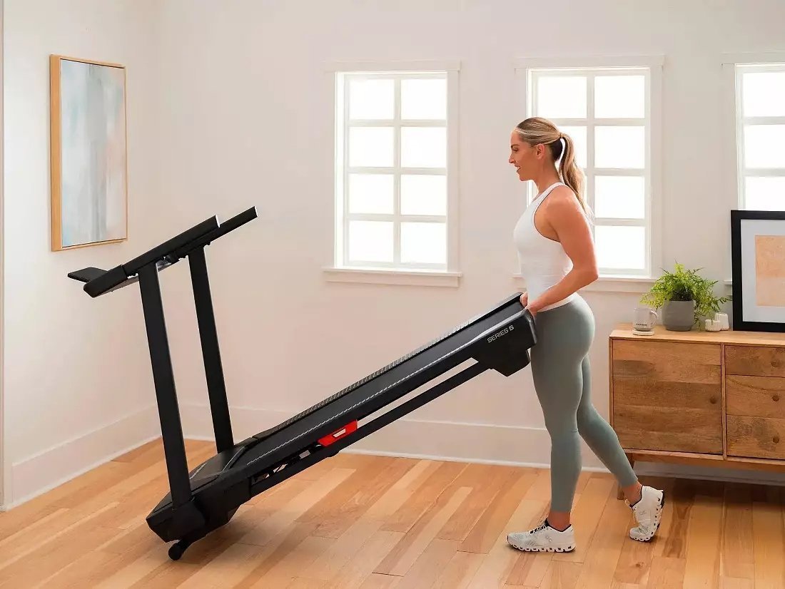 Smart Folding Treadmill with HD Touchscreen, Interactive Training & Incline Control for Home Fitness - Image 8