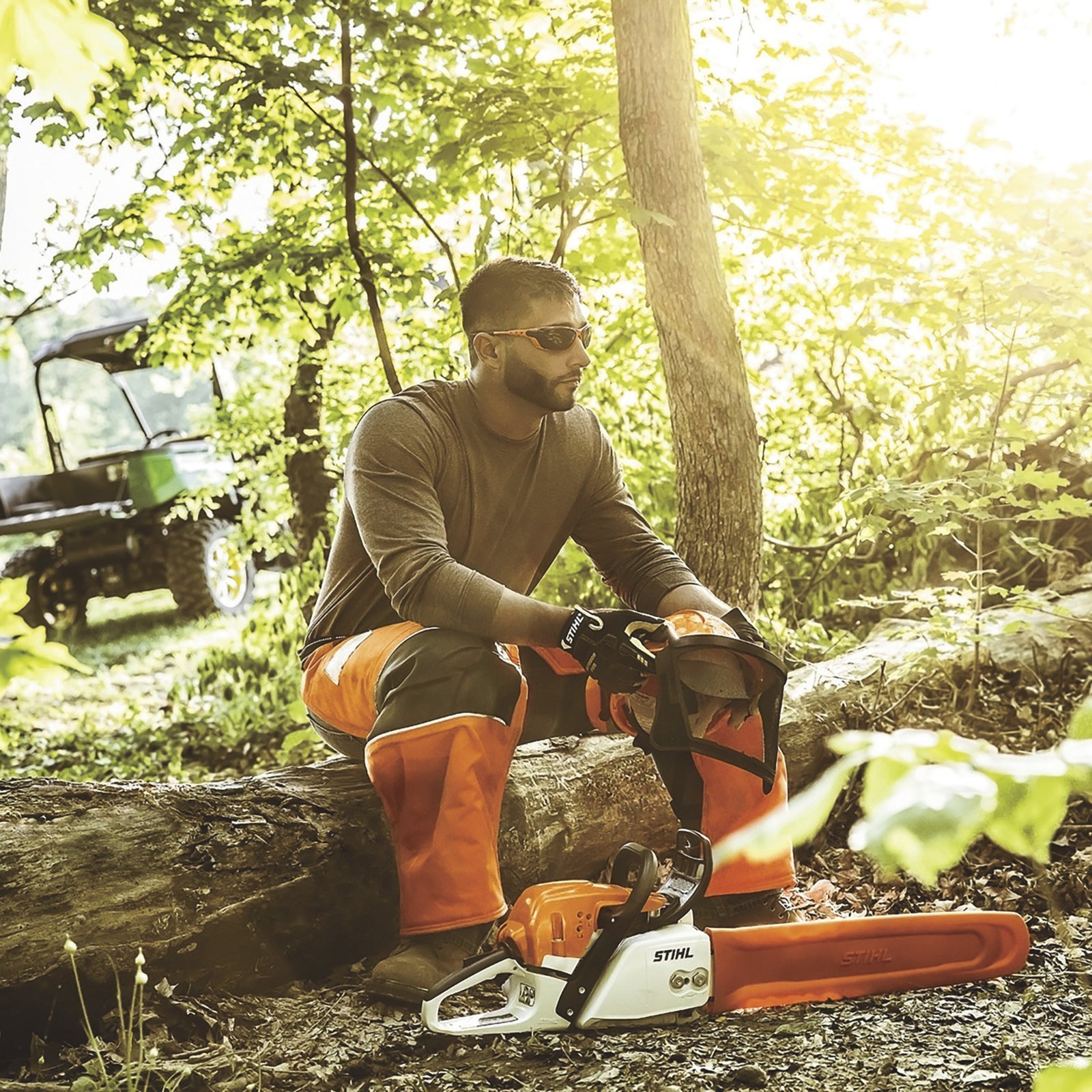 Gas-Powered Chainsaw – 55.5cc Engine, 20-Inch Bar, Low-Vibration Forestry & Property Maintenance Saw - Image 2