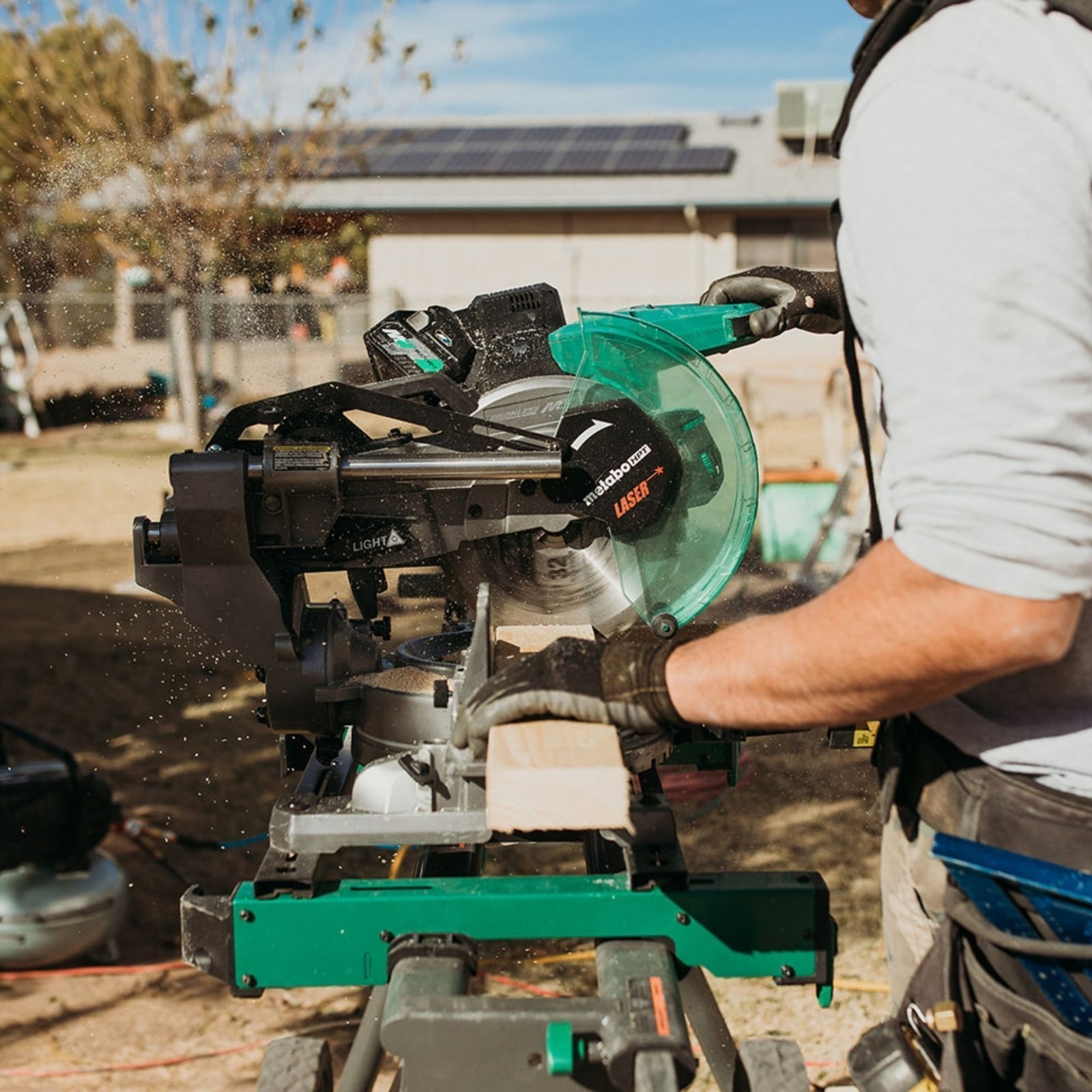 Metabo HPT MultiVolt 36V Sliding Miter Saw 10-Inch Blade C3610DRAQAM - Image 2
