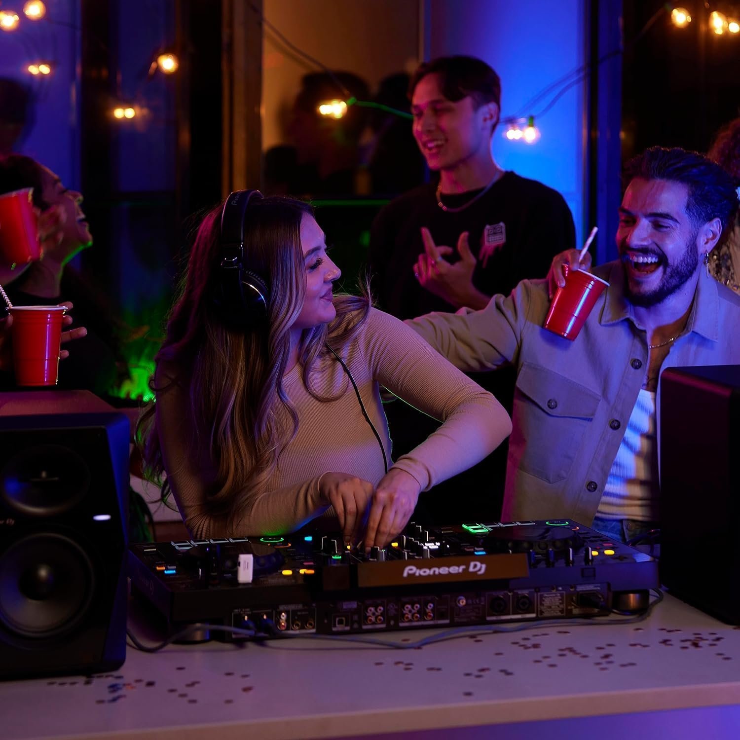 Professional 2-Channel All-In-One DJ System with 10.1-Inch Touchscreen & Standalone Performance - Image 10