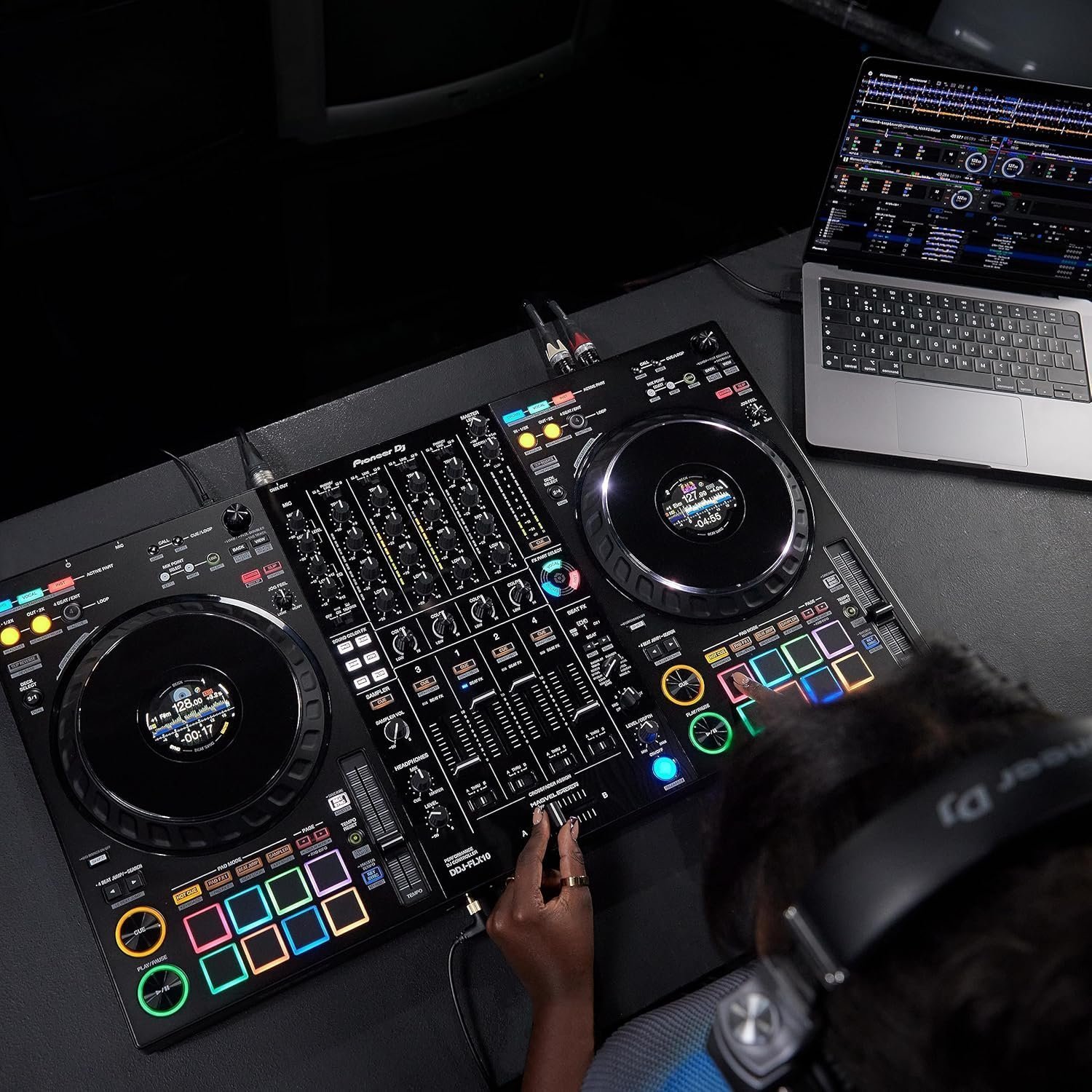 Professional 4-Channel DJ Controller with Real-Time STEMS Control, Full-Size Jog Wheels & Club-Style Performance Layout - Image 15