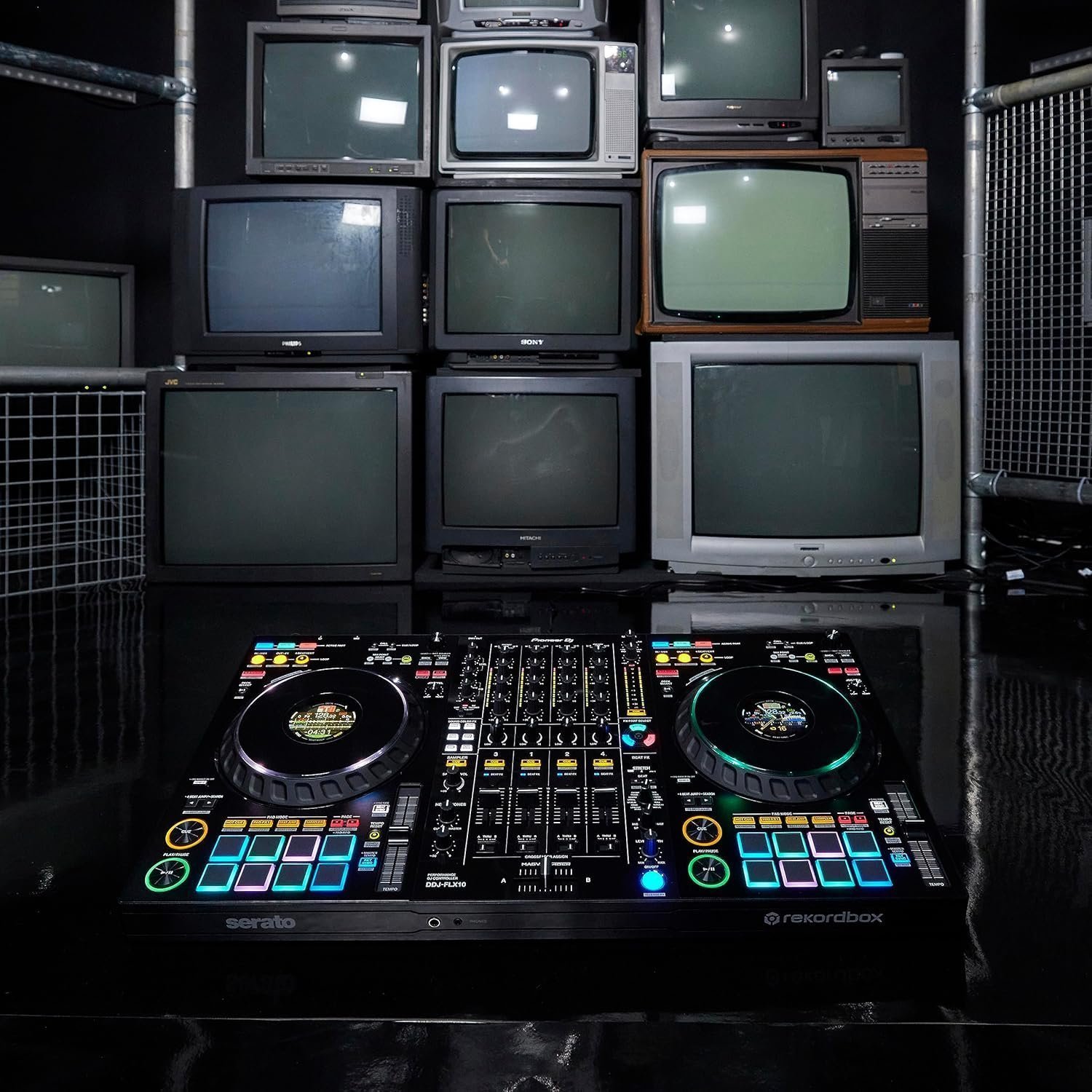 Professional 4-Channel DJ Controller with Real-Time STEMS Control, Full-Size Jog Wheels & Club-Style Performance Layout - Image 18
