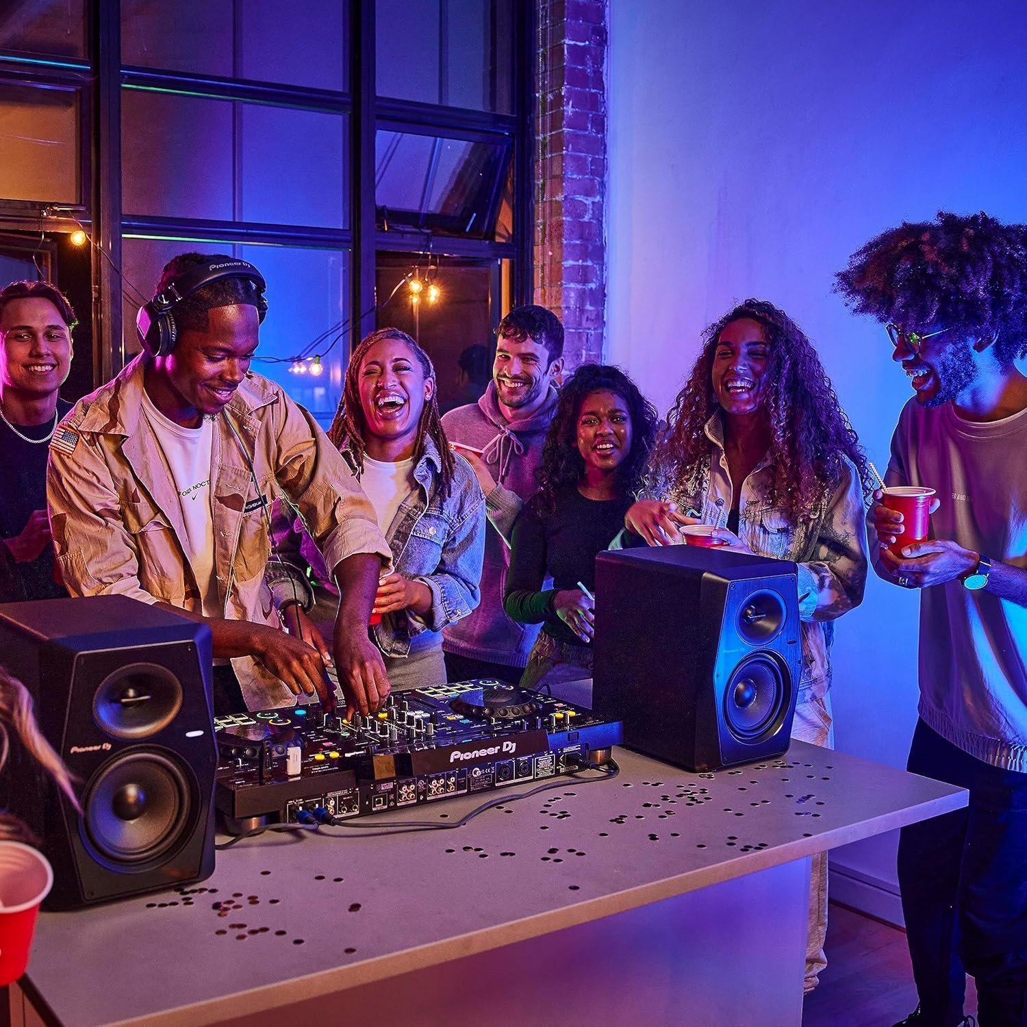Professional 2-Channel All-In-One DJ System with 10.1-Inch Touchscreen & Standalone Performance - Image 8