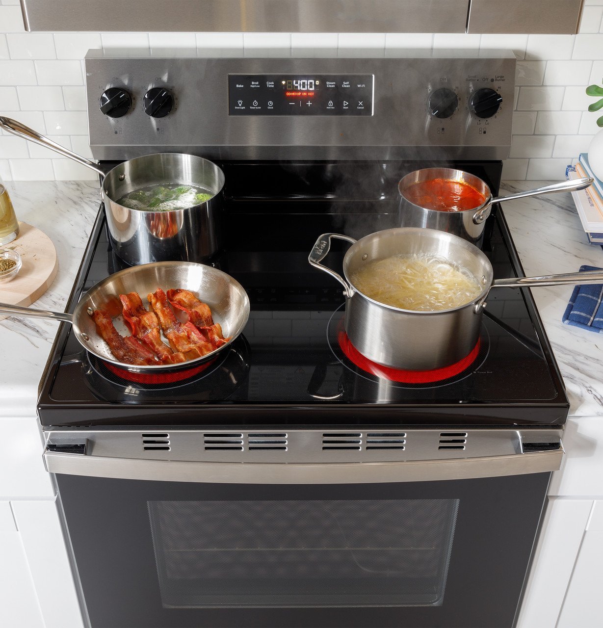 30-Inch Free-Standing Electric Range with Smooth Cooktop – Black - Image 2