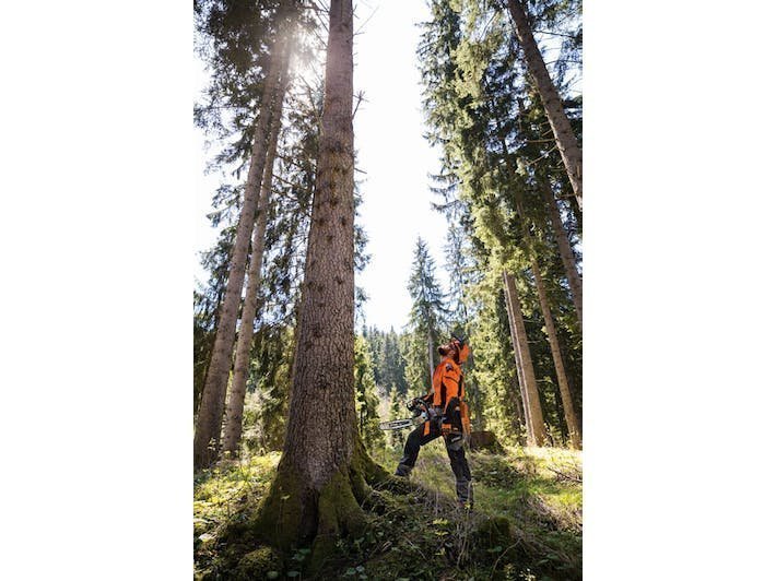 STIHL MS 462 C-M 28 72.2cc 28″ 13 Lbs Fuel-Efficient Gas-Powered M-Tronic C-M Chainsaw w/Bar & Chain - Image 6